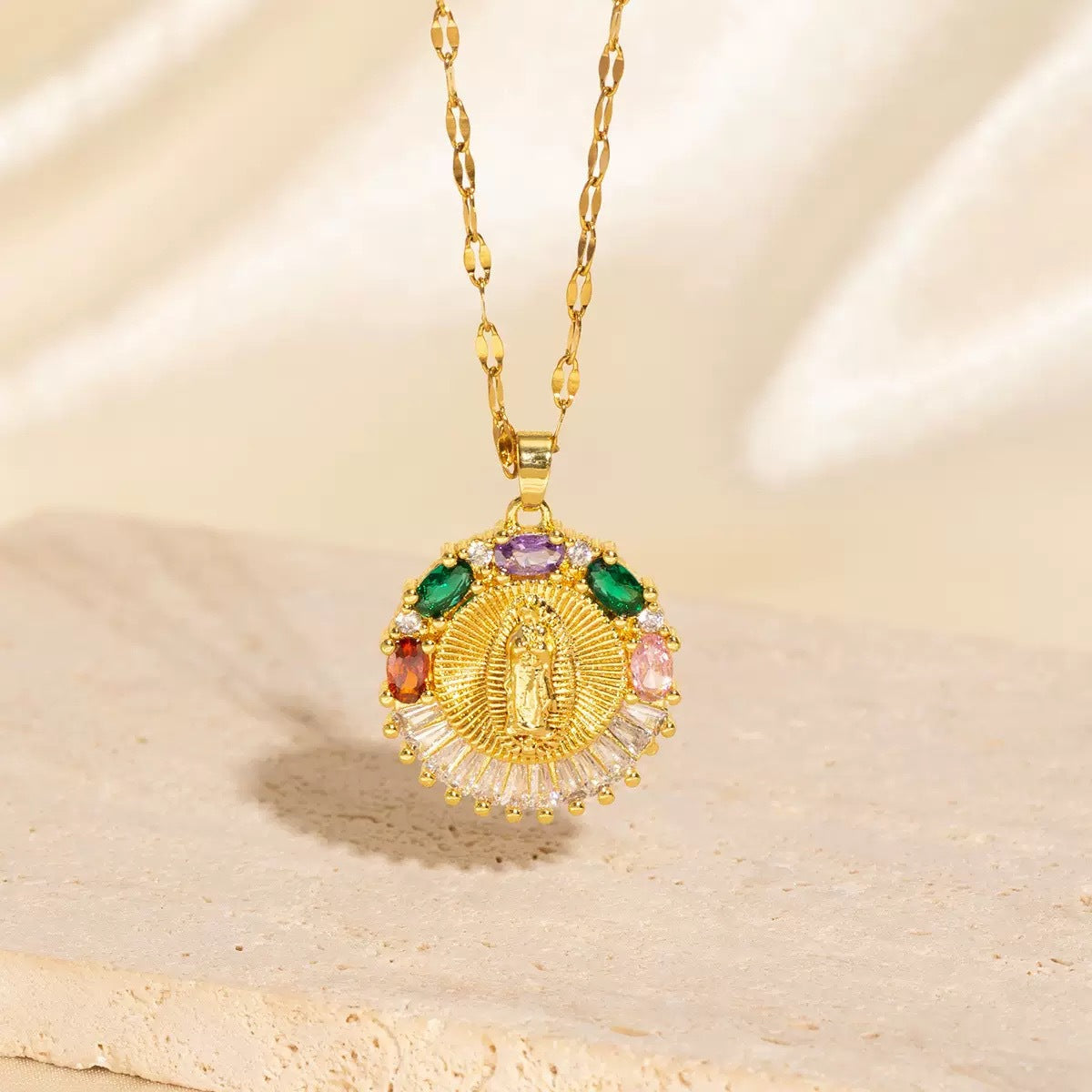 【50%OFF！】✨Collar de lujo, collar dorado con diseño en relieve de la Virgen María